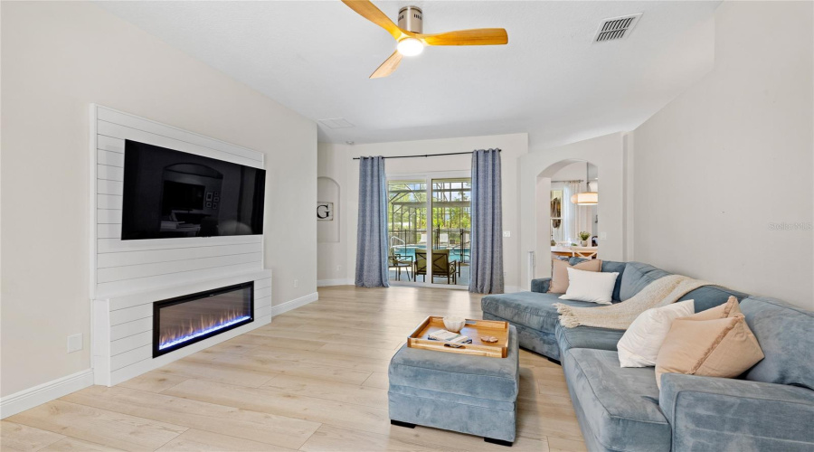 DAVENPORT, Florida 33897, 4 Bedrooms Bedrooms, ,3 BathroomsBathrooms,Residential,For Sale,HAMPTON,0,MFRO6396136