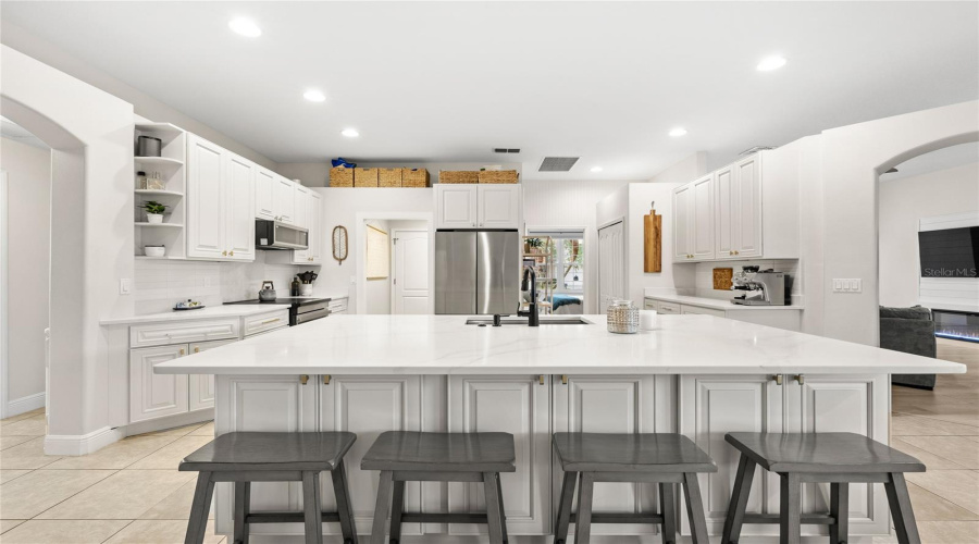 DAVENPORT, Florida 33897, 4 Bedrooms Bedrooms, ,3 BathroomsBathrooms,Residential,For Sale,HAMPTON,0,MFRO6396136