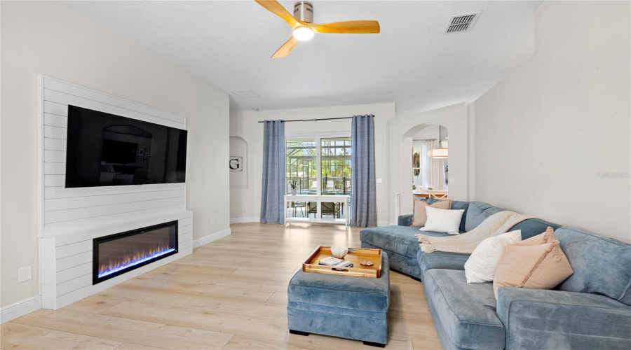 DAVENPORT, Florida 33897, 4 Bedrooms Bedrooms, ,3 BathroomsBathrooms,Residential,For Sale,HAMPTON,0,MFRO6396136