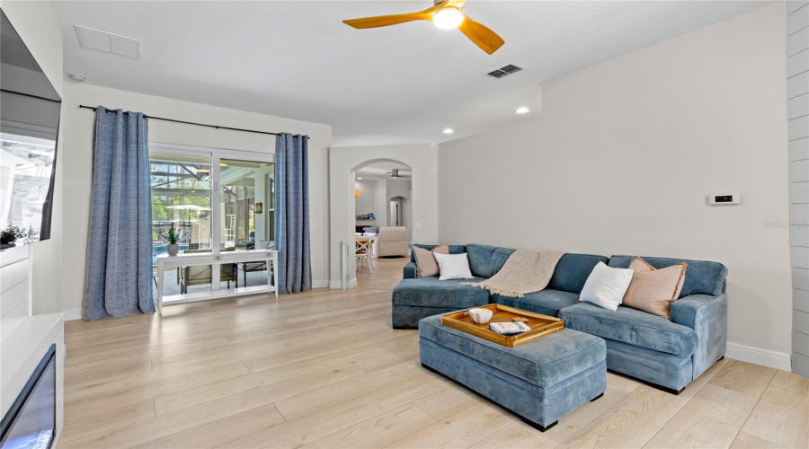 DAVENPORT, Florida 33897, 4 Bedrooms Bedrooms, ,3 BathroomsBathrooms,Residential,For Sale,HAMPTON,0,MFRO6396136