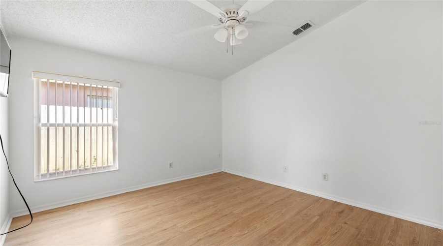 KISSIMMEE, Florida 34746, 4 Bedrooms Bedrooms, ,3 BathroomsBathrooms,Residential,For Sale,SENECA POINT,0,MFRO6395805