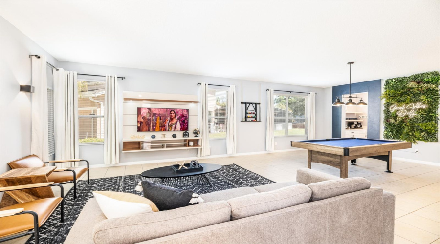 KISSIMMEE, Florida 34746, 6 Bedrooms Bedrooms, ,5 BathroomsBathrooms,Residential,For Sale,LAS FUENTES,0,MFRO6397248