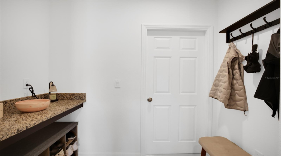 DAVENPORT, Florida 33837, 4 Bedrooms Bedrooms, ,2 BathroomsBathrooms,Residential,For Sale,SWAN SWIM,0,MFRTB8494970