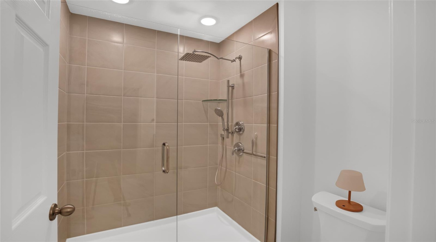 DAVENPORT, Florida 33837, 4 Bedrooms Bedrooms, ,2 BathroomsBathrooms,Residential,For Sale,SWAN SWIM,0,MFRTB8494970