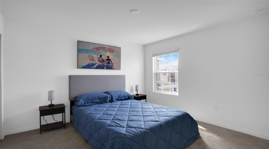 DAVENPORT, Florida 33837, 4 Bedrooms Bedrooms, ,2 BathroomsBathrooms,Residential,For Sale,SWAN SWIM,0,MFRTB8494970