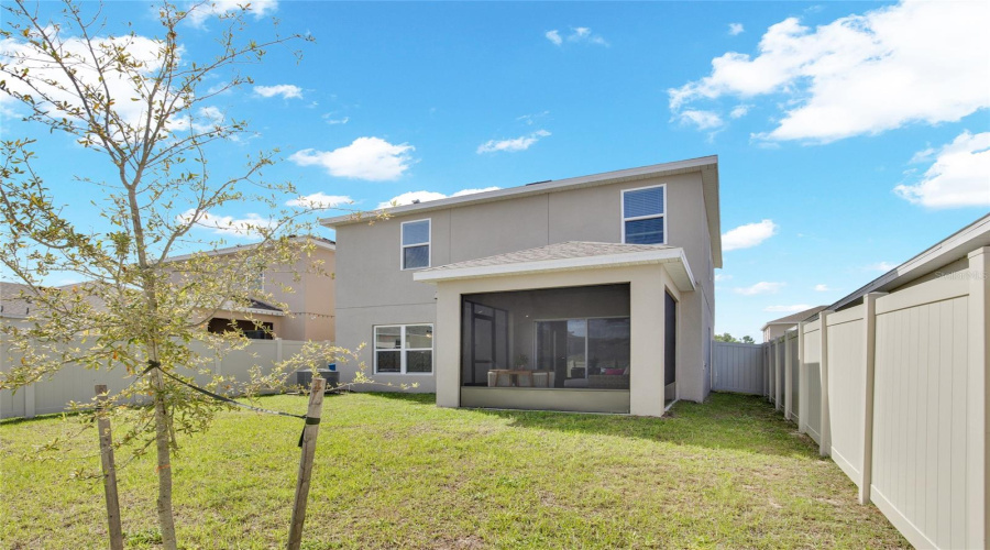DAVENPORT, Florida 33837, 4 Bedrooms Bedrooms, ,2 BathroomsBathrooms,Residential,For Sale,SWAN SWIM,0,MFRTB8494970