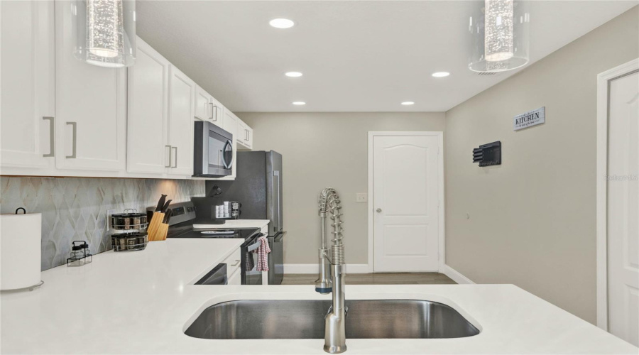 DAVENPORT, Florida 33896, 3 Bedrooms Bedrooms, ,3 BathroomsBathrooms,Residential,For Sale,RIDGEMONT,0,MFRO6396836