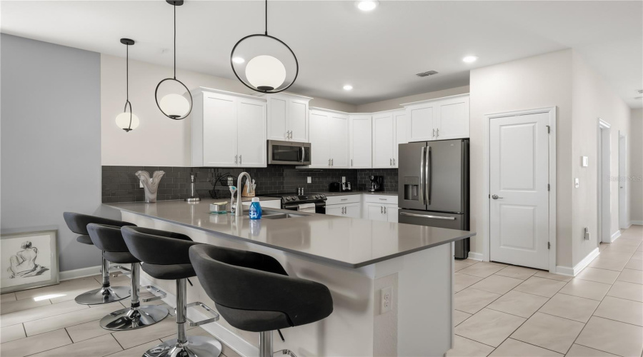 DAVENPORT, Florida 33896, 8 Bedrooms Bedrooms, ,5 BathroomsBathrooms,Residential,For Sale,OCEAN COURSE,0,MFRS5147137