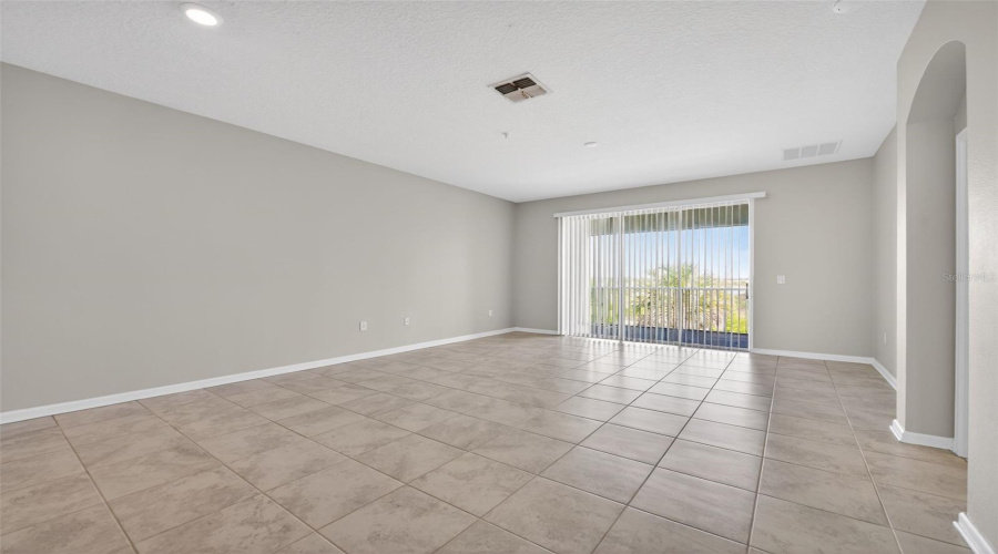 DAVENPORT, Florida 33896, 3 Bedrooms Bedrooms, ,2 BathroomsBathrooms,Residential,For Sale,DROP,0,MFRS5147338