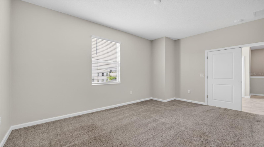 DAVENPORT, Florida 33896, 3 Bedrooms Bedrooms, ,2 BathroomsBathrooms,Residential,For Sale,DROP,0,MFRS5147338