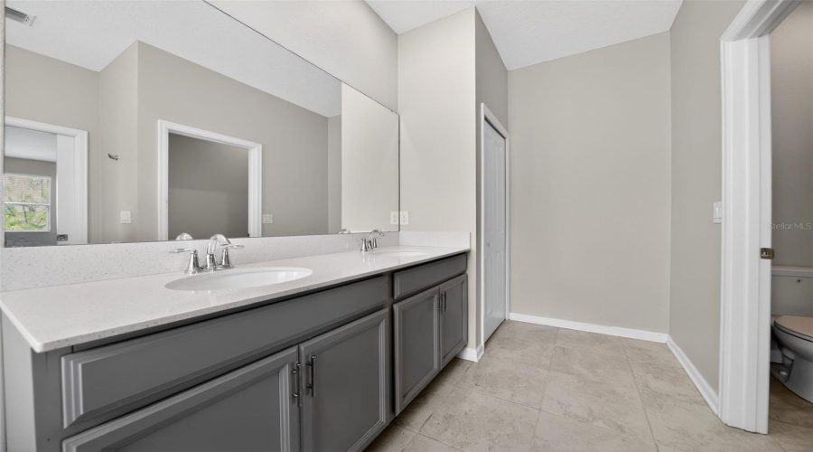 DAVENPORT, Florida 33896, 3 Bedrooms Bedrooms, ,2 BathroomsBathrooms,Residential,For Sale,DROP,0,MFRS5147338