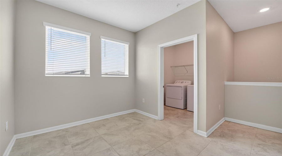 DAVENPORT, Florida 33896, 3 Bedrooms Bedrooms, ,2 BathroomsBathrooms,Residential,For Sale,DROP,0,MFRS5147338