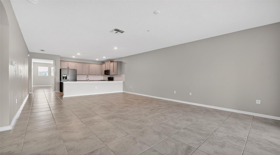 DAVENPORT, Florida 33896, 3 Bedrooms Bedrooms, ,2 BathroomsBathrooms,Residential,For Sale,DROP,0,MFRS5147338