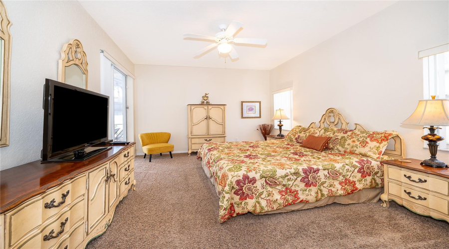 DAVENPORT, Florida 33896, 4 Bedrooms Bedrooms, ,3 BathroomsBathrooms,Residential,For Sale,BURFORD,0,MFRS5146858