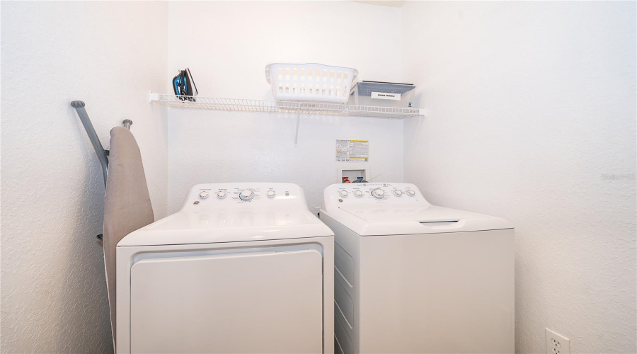 DAVENPORT, Florida 33896, 4 Bedrooms Bedrooms, ,3 BathroomsBathrooms,Residential,For Sale,BURFORD,0,MFRS5146858