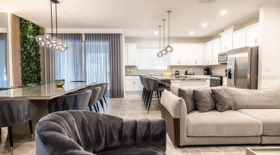 KISSIMMEE, Florida 34747, 4 Bedrooms Bedrooms, ,4 BathroomsBathrooms,Residential,For Sale,ZABALLINA,0,MFRO6396992