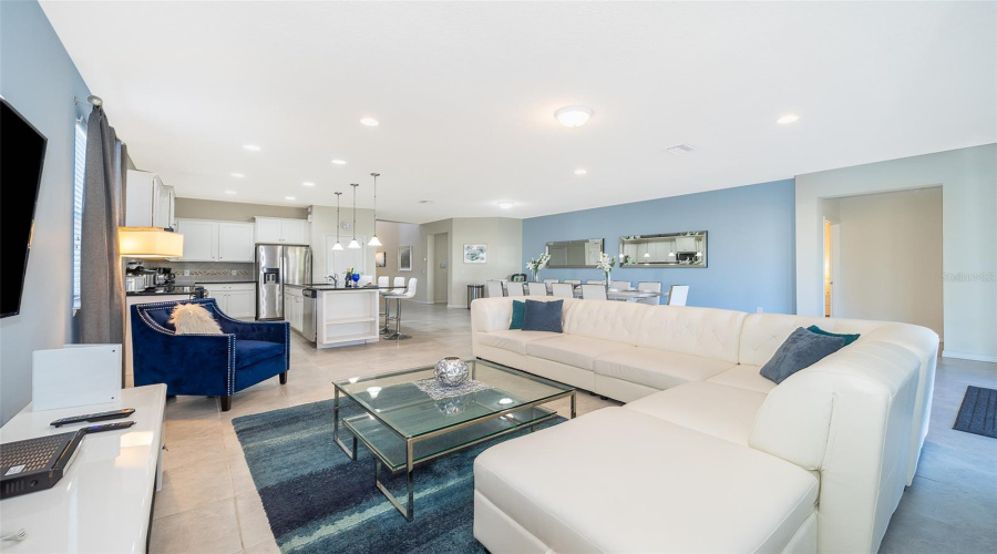 KISSIMMEE, Florida 34747, 8 Bedrooms Bedrooms, ,6 BathroomsBathrooms,Residential,For Sale,LIMA,0,MFRS5147226