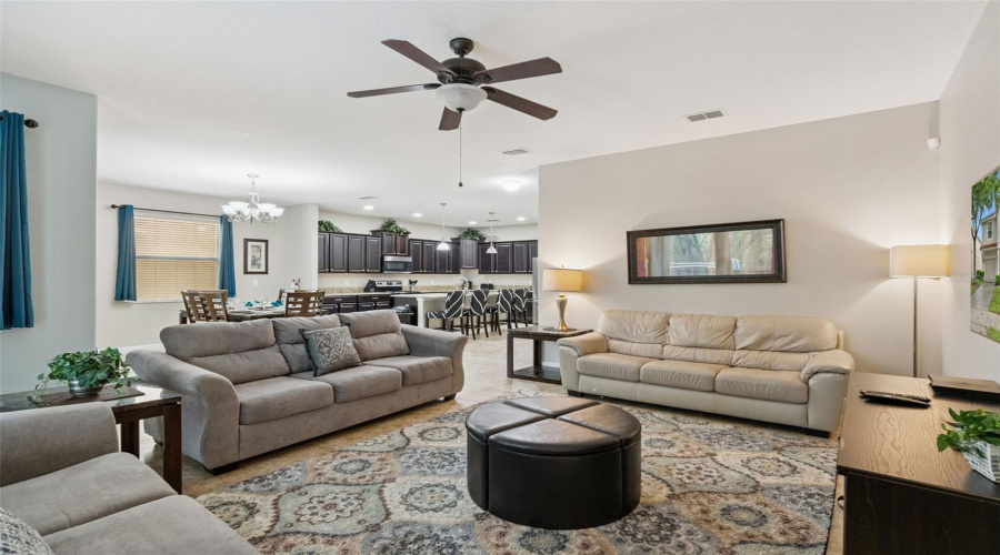 KISSIMMEE, Florida 34747, 6 Bedrooms Bedrooms, ,5 BathroomsBathrooms,Residential,For Sale,CUBAN PALM,0,MFRS5147422