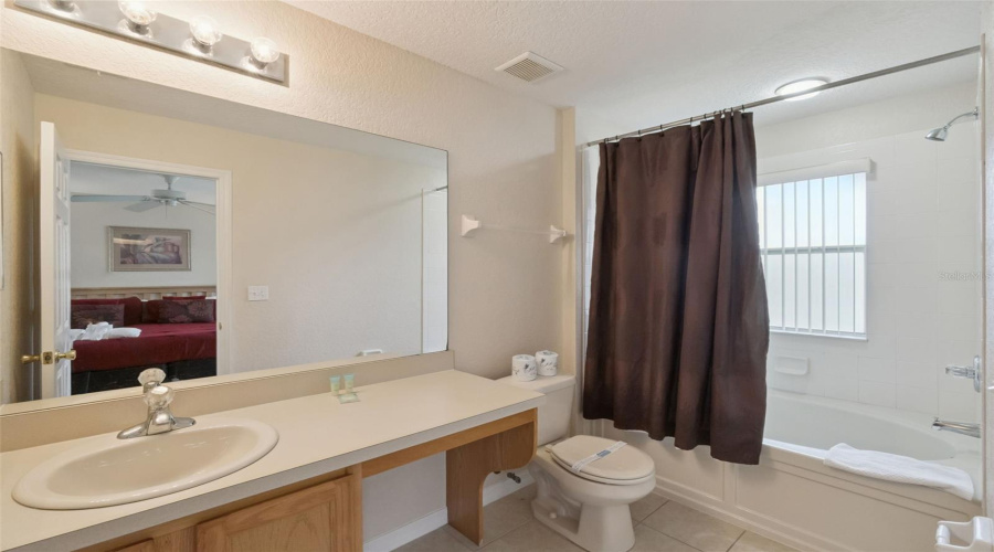 KISSIMMEE, Florida 34746, 4 Bedrooms Bedrooms, ,3 BathroomsBathrooms,Residential,For Sale,DELOREAN,0,MFRS5147430