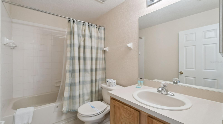 KISSIMMEE, Florida 34746, 4 Bedrooms Bedrooms, ,3 BathroomsBathrooms,Residential,For Sale,DELOREAN,0,MFRS5147430