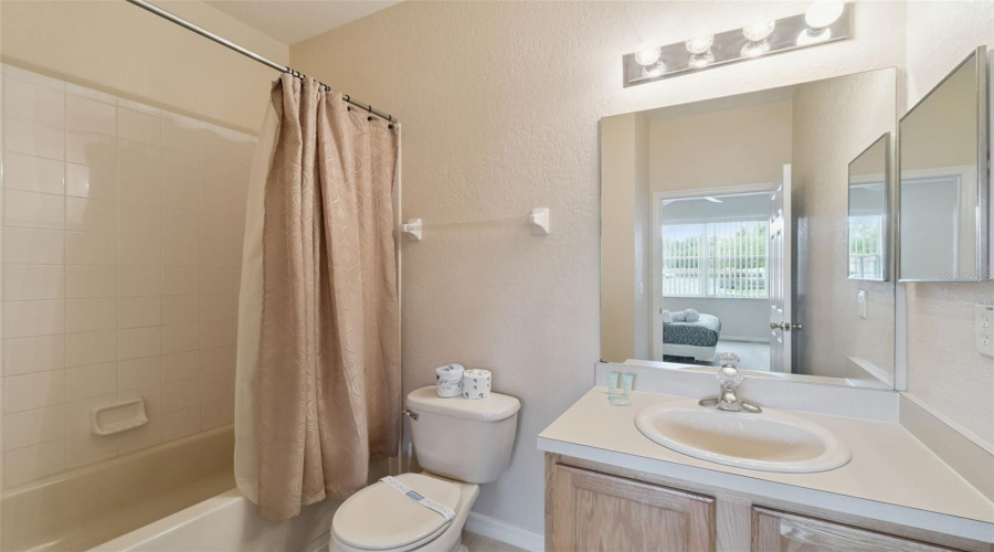 KISSIMMEE, Florida 34746, 4 Bedrooms Bedrooms, ,3 BathroomsBathrooms,Residential,For Sale,DELOREAN,0,MFRS5147430