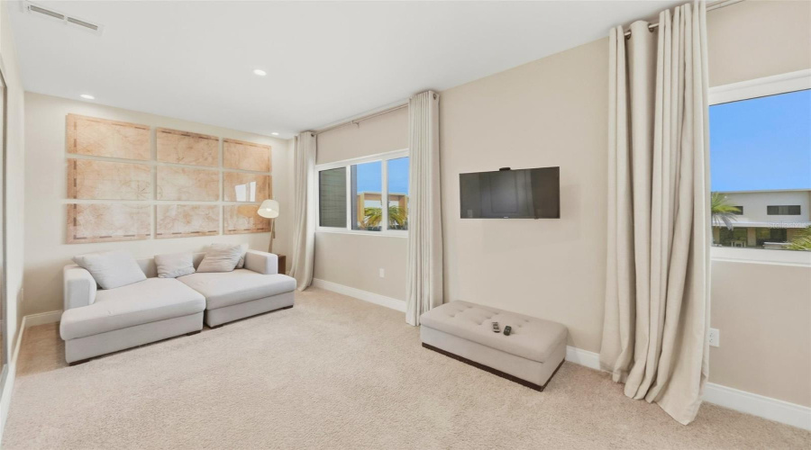 KISSIMMEE, Florida 34747, 3 Bedrooms Bedrooms, ,3 BathroomsBathrooms,Residential,For Sale,BROOKLYN,0,MFRO6397425