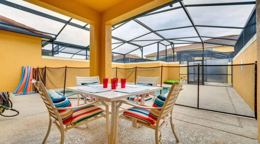 KISSIMMEE, Florida 34747, 4 Bedrooms Bedrooms, ,3 BathroomsBathrooms,Residential,For Sale,CALIFORNIA PALM,0,MFRO6397345