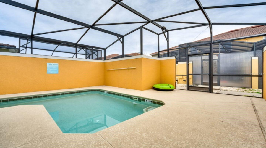 KISSIMMEE, Florida 34747, 4 Bedrooms Bedrooms, ,3 BathroomsBathrooms,Residential,For Sale,CALIFORNIA PALM,0,MFRO6397345