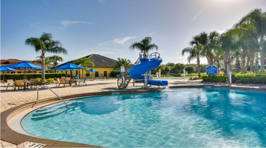 KISSIMMEE, Florida 34747, 4 Bedrooms Bedrooms, ,3 BathroomsBathrooms,Residential,For Sale,CALIFORNIA PALM,0,MFRO6397345