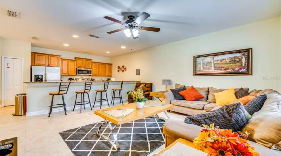 KISSIMMEE, Florida 34747, 4 Bedrooms Bedrooms, ,3 BathroomsBathrooms,Residential,For Sale,CALIFORNIA PALM,0,MFRO6397345