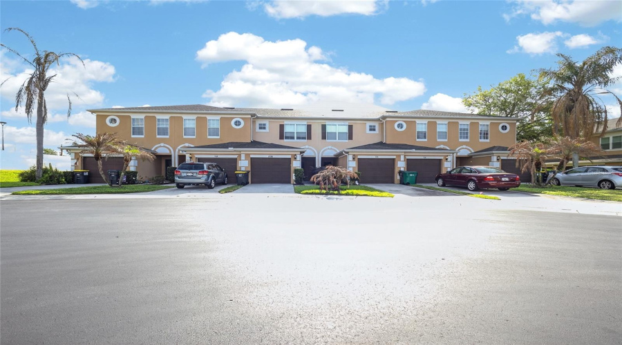 DAVENPORT, Florida 33897, 2 Bedrooms Bedrooms, ,2 BathroomsBathrooms,Residential,For Sale,BEXLEY,0,MFRO6396958