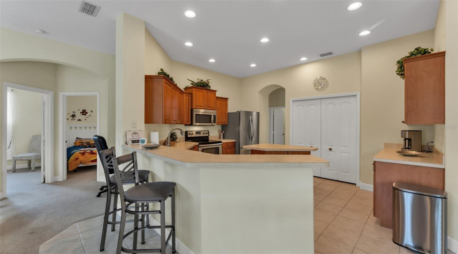 DAVENPORT, Florida 33897, 5 Bedrooms Bedrooms, ,3 BathroomsBathrooms,Residential,For Sale,BARBERA,0,MFRL4959727