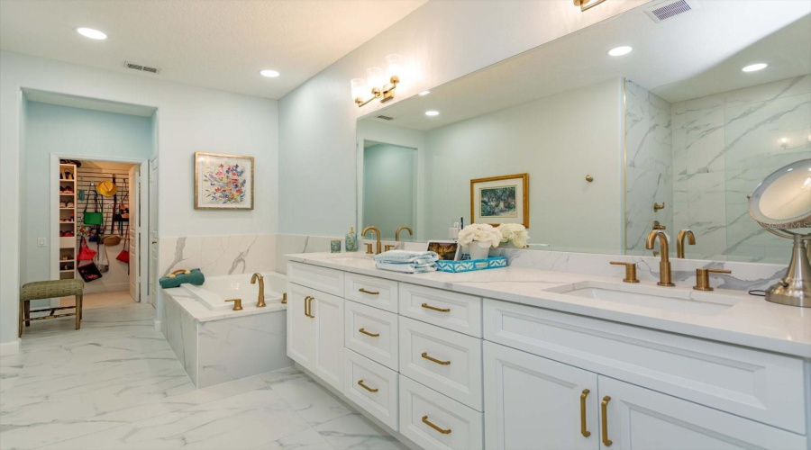 ORLANDO, Florida 32836, 3 Bedrooms Bedrooms, ,2 BathroomsBathrooms,Residential,For Sale,VIA BELLA NOTTE,0,MFRO6397573