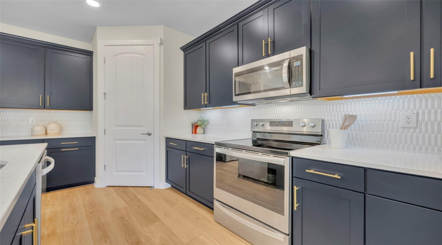 KISSIMMEE, Florida 34746, 3 Bedrooms Bedrooms, ,2 BathroomsBathrooms,Residential,For Sale,ROYAL POINT,0,MFRO6397580