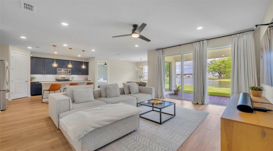 KISSIMMEE, Florida 34746, 3 Bedrooms Bedrooms, ,2 BathroomsBathrooms,Residential,For Sale,ROYAL POINT,0,MFRO6397580