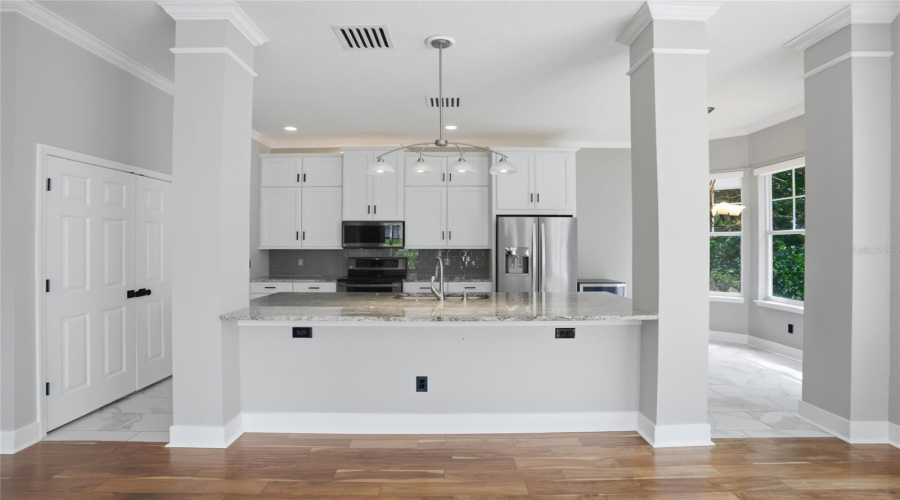 KISSIMMEE, Florida 34747, 3 Bedrooms Bedrooms, ,2 BathroomsBathrooms,Residential,For Sale,BANKS ROSE,0,MFRO6394655