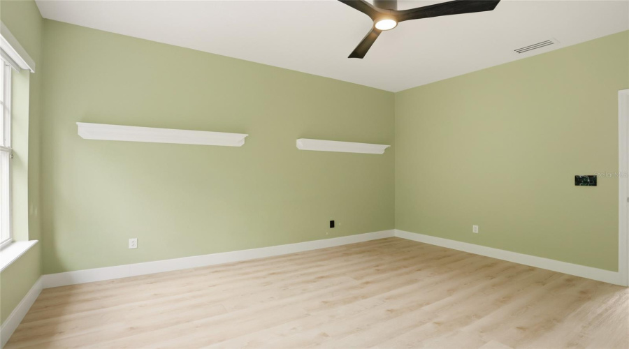 KISSIMMEE, Florida 34747, 3 Bedrooms Bedrooms, ,2 BathroomsBathrooms,Residential,For Sale,BANKS ROSE,0,MFRO6394655