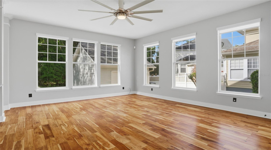 KISSIMMEE, Florida 34747, 3 Bedrooms Bedrooms, ,2 BathroomsBathrooms,Residential,For Sale,BANKS ROSE,0,MFRO6394655