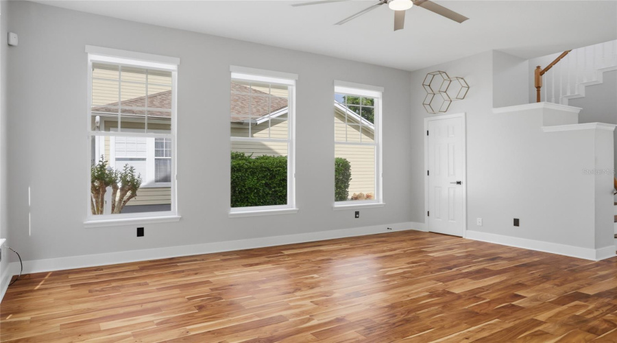 KISSIMMEE, Florida 34747, 3 Bedrooms Bedrooms, ,2 BathroomsBathrooms,Residential,For Sale,BANKS ROSE,0,MFRO6394655