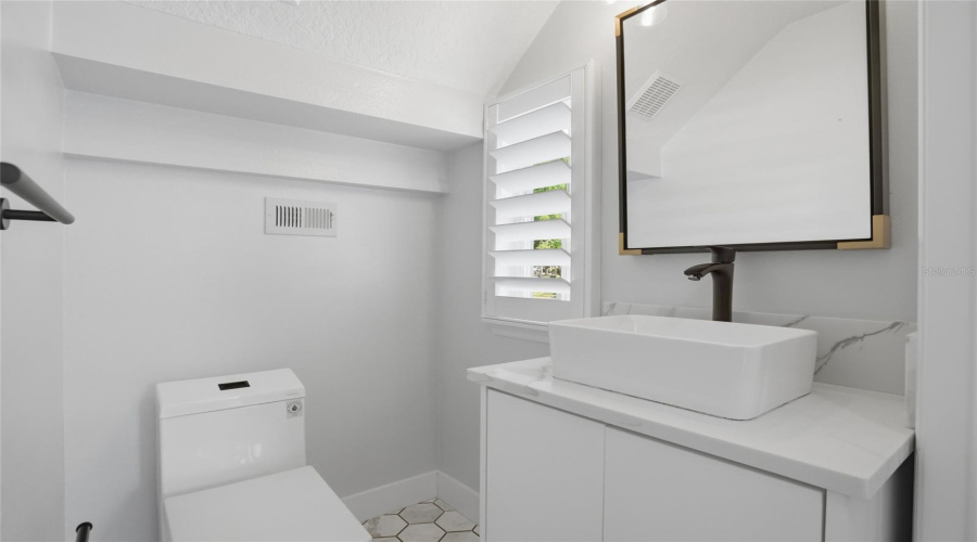 KISSIMMEE, Florida 34747, 3 Bedrooms Bedrooms, ,2 BathroomsBathrooms,Residential,For Sale,BANKS ROSE,0,MFRO6394655