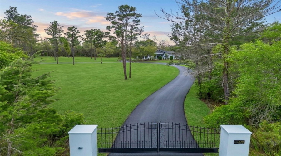KISSIMMEE, Florida 34747, 4 Bedrooms Bedrooms, ,3 BathroomsBathrooms,Residential,For Sale,HAPPY,0,MFRO6396464