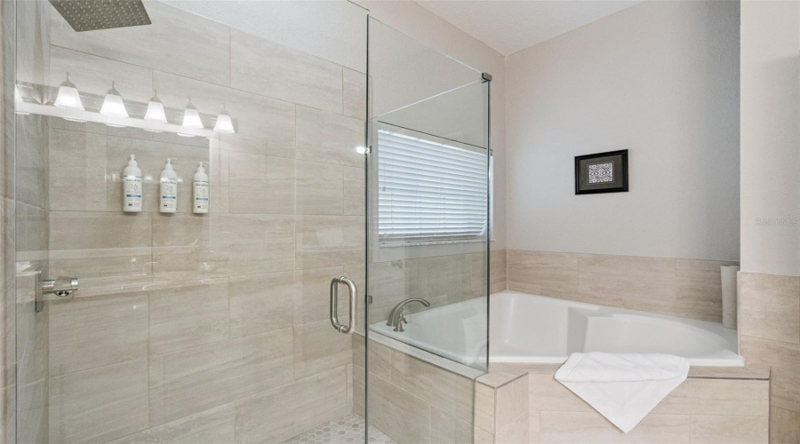 DAVENPORT, Florida 33897, 2 Bedrooms Bedrooms, ,2 BathroomsBathrooms,Residential,For Sale,LUCAYA,0,MFRS5147343