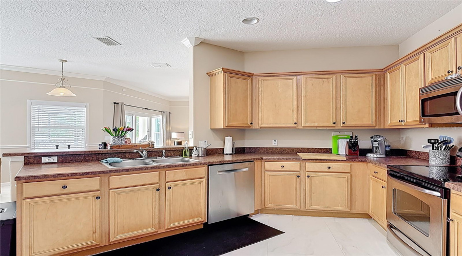 KISSIMMEE, Florida 34746, 4 Bedrooms Bedrooms, ,3 BathroomsBathrooms,Residential,For Sale,SOMERSET,0,MFRS5136105