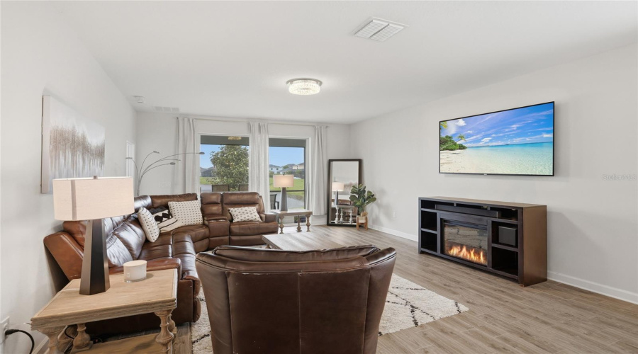 DAVENPORT, Florida 33837, 3 Bedrooms Bedrooms, ,2 BathroomsBathrooms,Residential,For Sale,CAMDEN,0,MFRO6397159