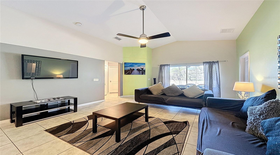 DAVENPORT, Florida 33896, 5 Bedrooms Bedrooms, ,3 BathroomsBathrooms,Residential,For Sale,ROYAL RIDGE,0,MFRS5141777