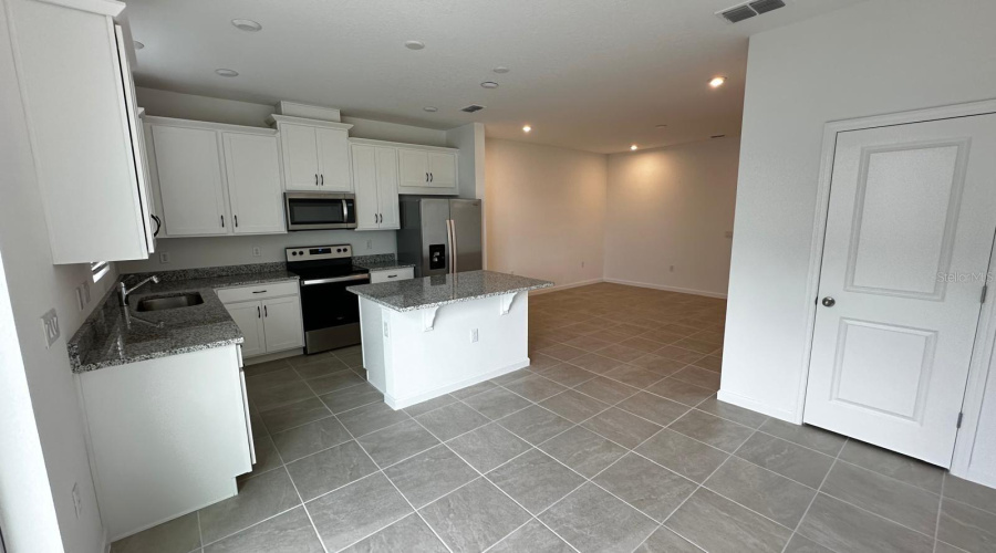 KISSIMMEE, Florida 34747, 3 Bedrooms Bedrooms, ,2 BathroomsBathrooms,Residential,For Sale,OCEAN TIDE,0,MFRO6348927