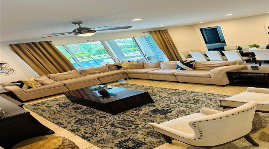 KISSIMMEE, Florida 34747, 11 Bedrooms Bedrooms, ,10 BathroomsBathrooms,Residential,For Sale,FALLS,0,MFRS5146843