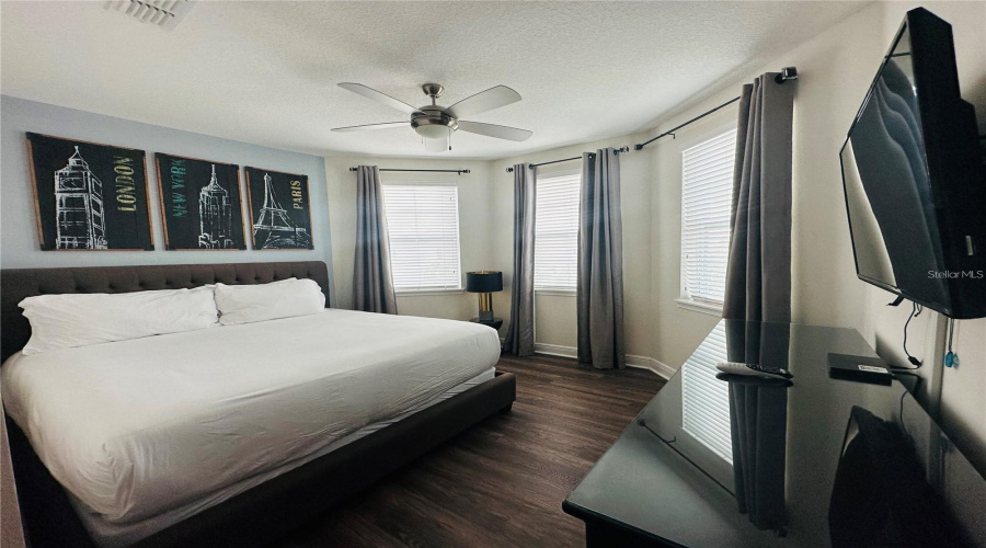 KISSIMMEE, Florida 34747, 11 Bedrooms Bedrooms, ,10 BathroomsBathrooms,Residential,For Sale,FALLS,0,MFRS5146843