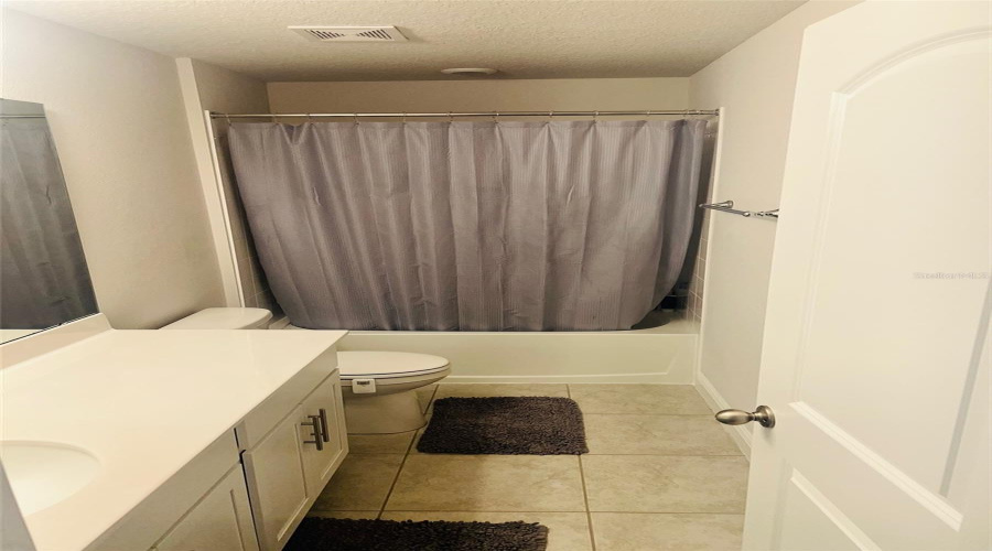 2ND FLOOR FULL BATHROOM