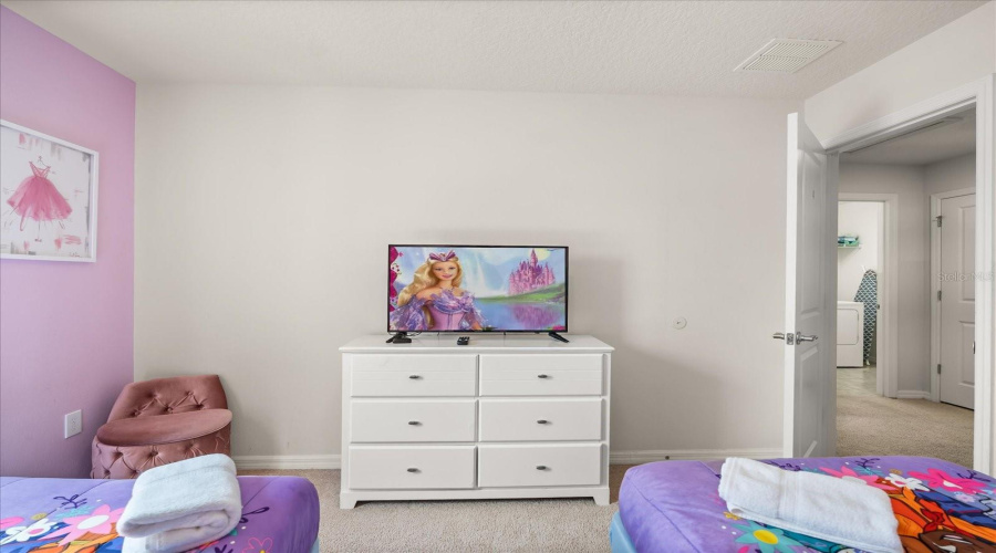 DAVENPORT, Florida 33837, 5 Bedrooms Bedrooms, ,4 BathroomsBathrooms,Residential,For Sale,MISTY OAK,0,MFRO6393604